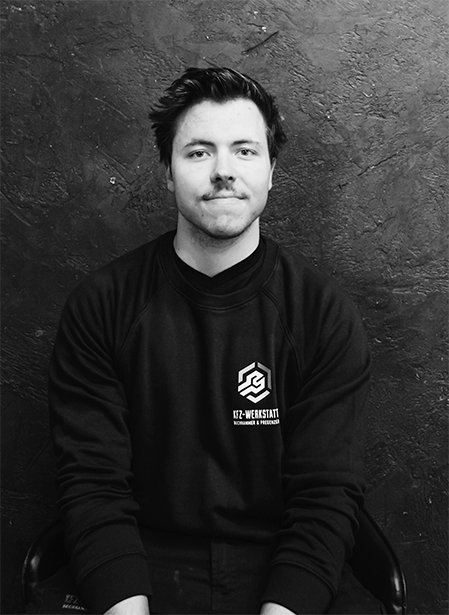 KFZ-Techniker Andreas Stecher